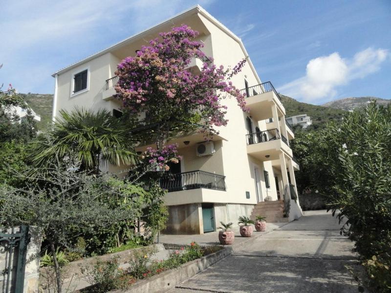 Petrovac Apartments & Rooms M מראה חיצוני תמונה